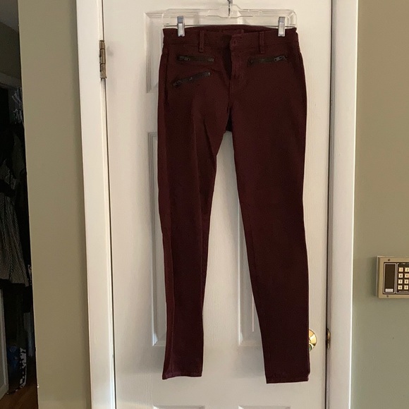 J BRAND BURGUNDY MID RISE MOTO STYLE LAVA SKINNY JEANS SIZE 25 - Picture 1 of 7